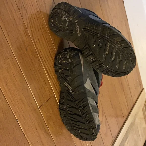 Columbia hiking shoes - Picture 3 of 3